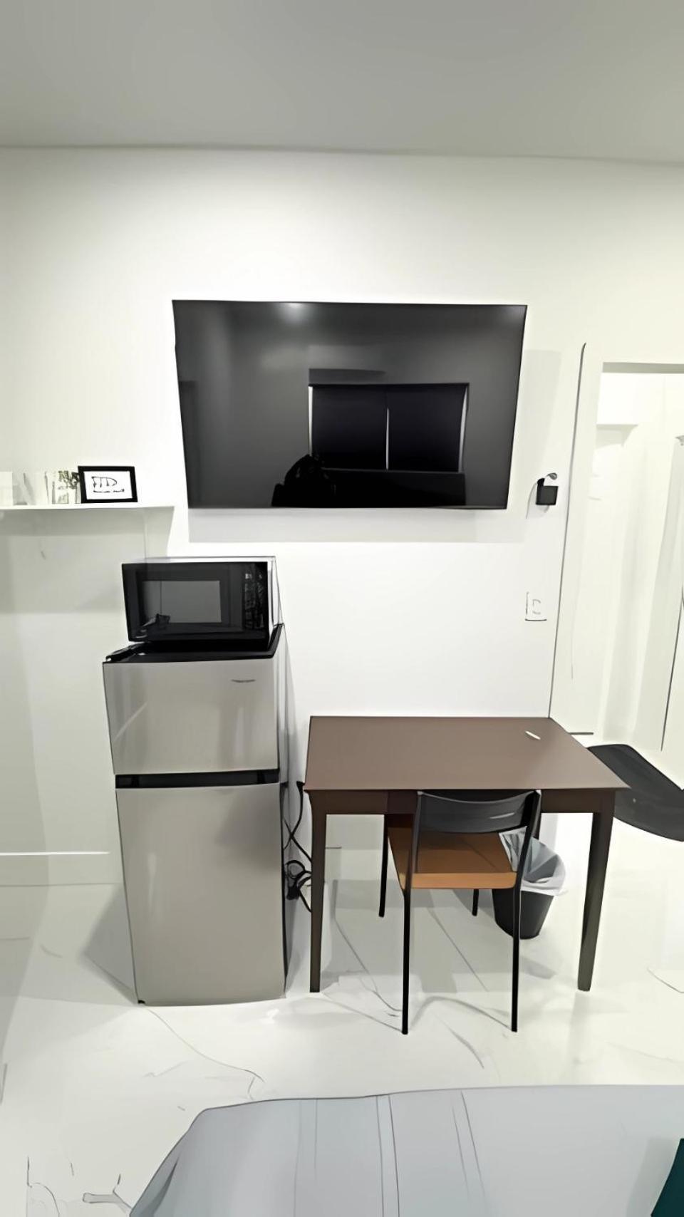 Private Rooms Close To Miami Airport - Free Parking - 01 Exterior photo